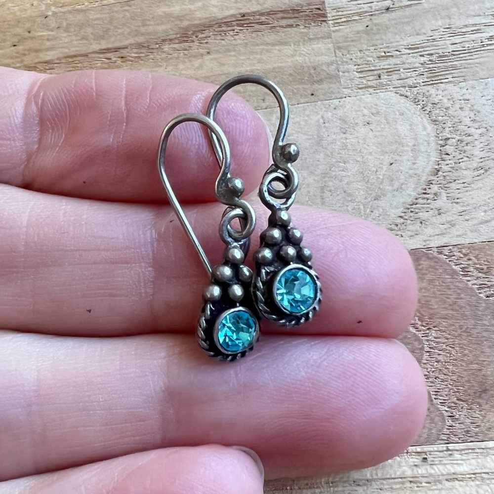 Vintage 925 Sterling silver blue crystal drop earrings on hooks - Picture 6 of 6